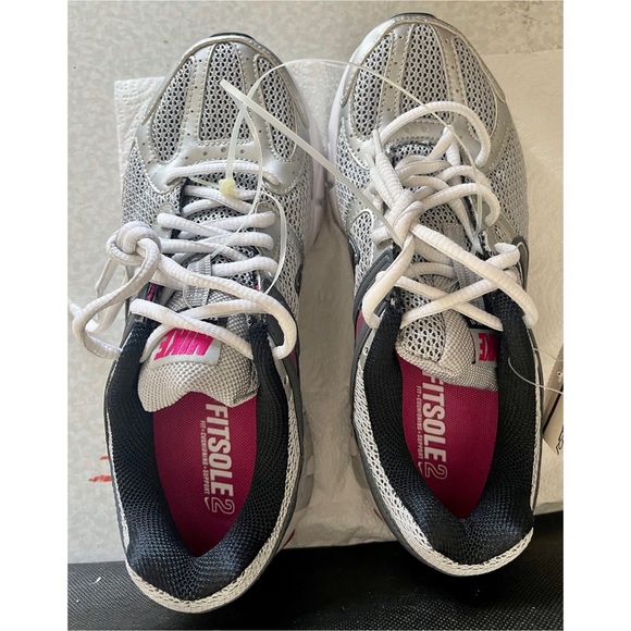 Nike Zoom Womens Silver/Pink Sneakers 6.5 NWT - Picture 3 of 8